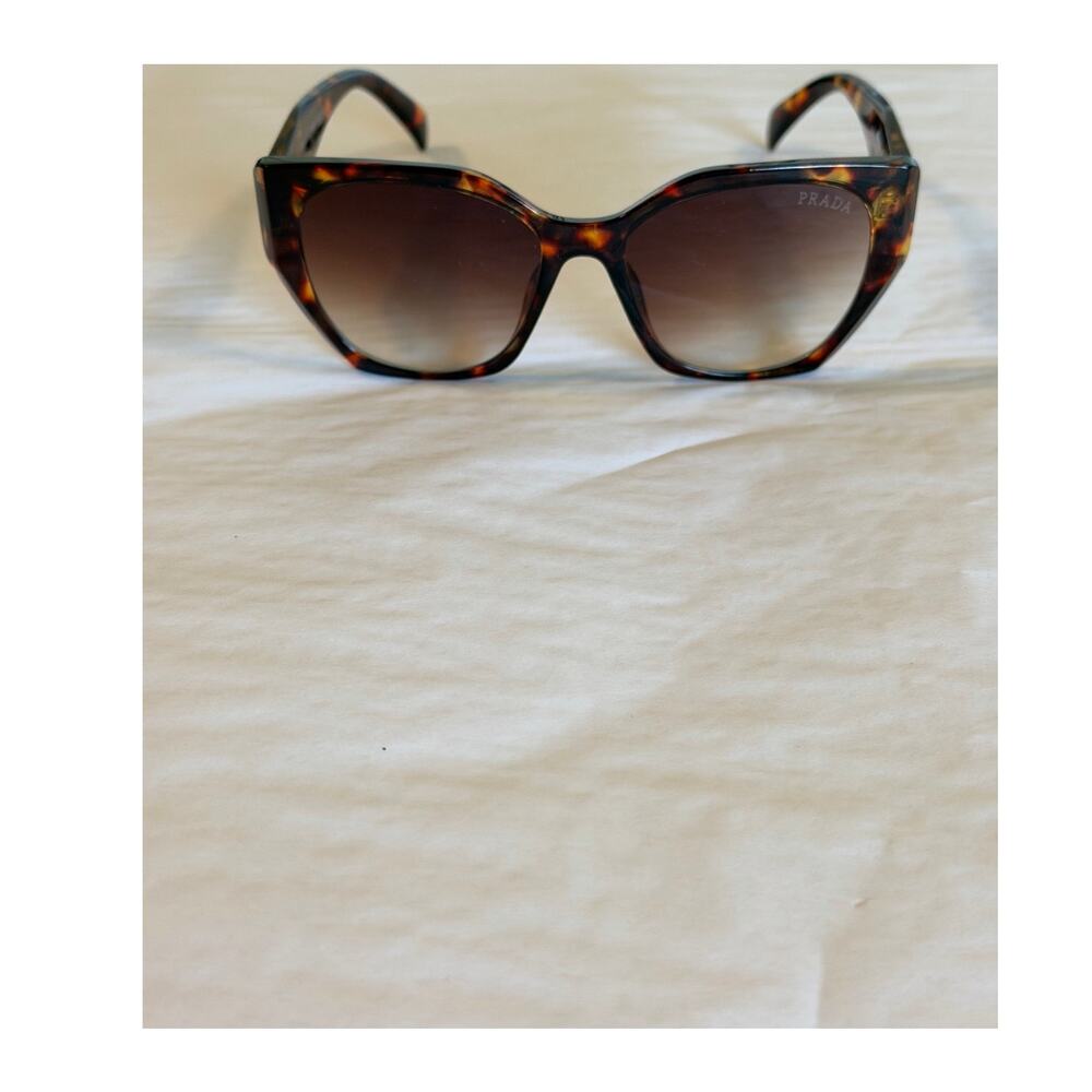 Prada Havana / Tortiseshell 52 16 142 Sunglasses - Like new - Picture 9 of 10